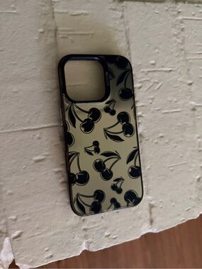 IPHONE 16 PRO: Silver/Black colored Cherry Pattern Phone Case